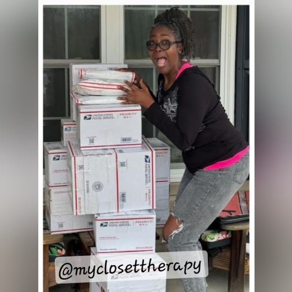 WOMEN SUPPORTING WOMEN SUPER BOWL 34th MARATHON 🏈FEBRUARY 9TH🏈 - Picture 15 of 15